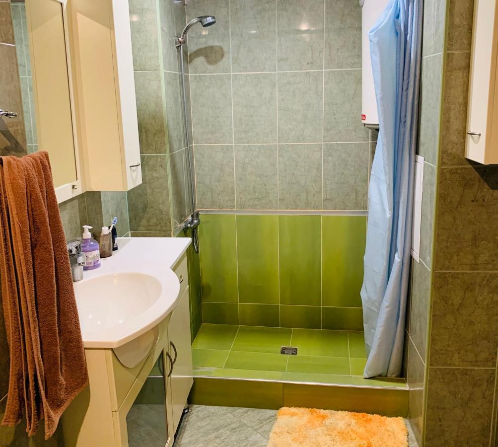 Cozy Apartment Near Republic Square 예레반 외부 사진