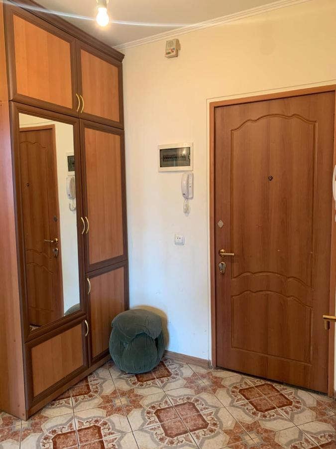 Cozy Apartment Near Republic Square 예레반 외부 사진
